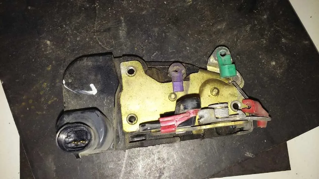 Cerradura Puerta Delantera Derecha para Chrysler Stratus Berlina (Ja)