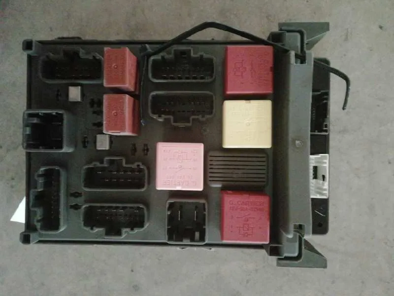 Caja Reles / Fusibles para Renault Espace Iv (Jk0)