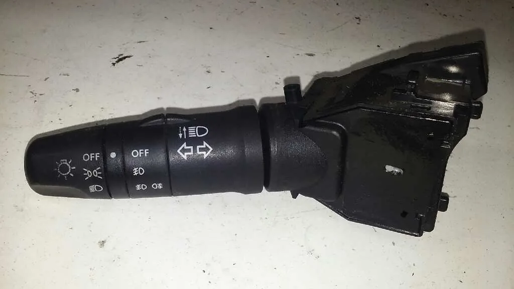 Mando Luces para Nissan Almera (N16/E)