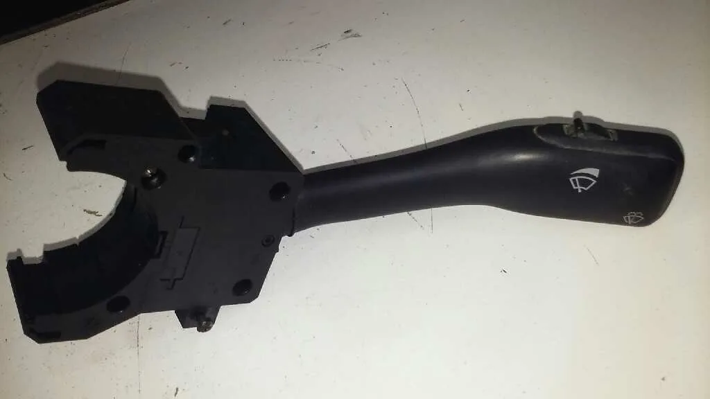 Mando Limpia para Volkswagen Passat Berlina (3B2)