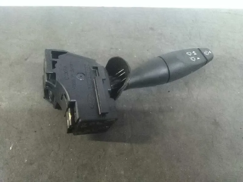 Mando Limpia para Ford Fiesta (Cbk)