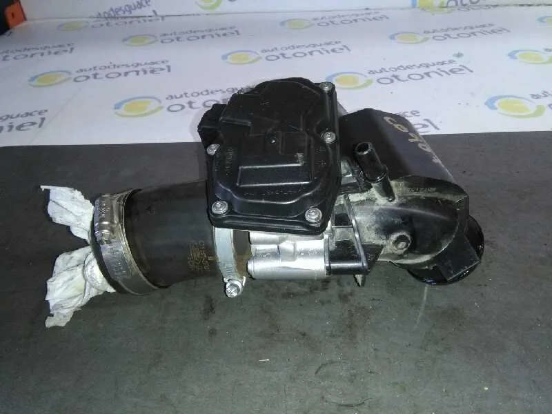 Caja Mariposa para Ford Focus Lim. (Cb8)
