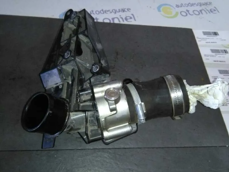 Caja Mariposa para Ford Focus Lim. (Cb8)