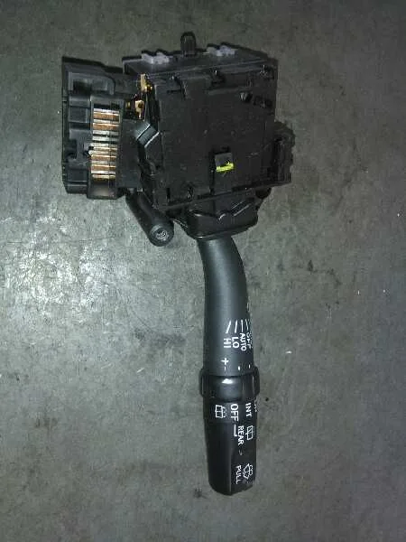 Mando Limpia para Toyota Corolla Verso (R1)