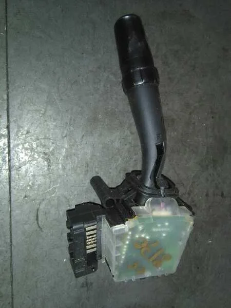 Mando Limpia para Toyota Corolla Verso (R1)