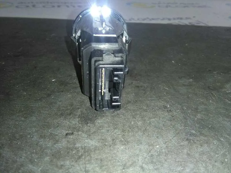Interruptor para Toyota Corolla Verso (R1)
