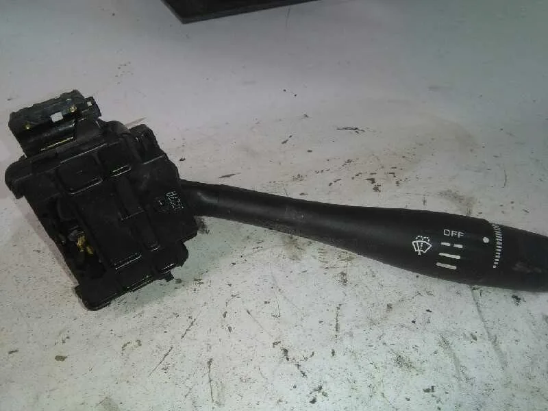 Mando Limpia para Nissan Almera (N16/E)