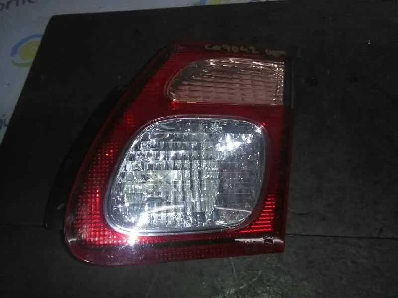 Piloto Trasero Derecho Interior para Nissan Almera (N16/E)