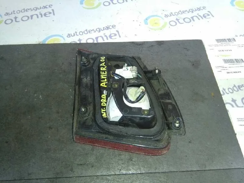 Piloto Trasero Derecho Interior para Nissan Almera (N16/E)