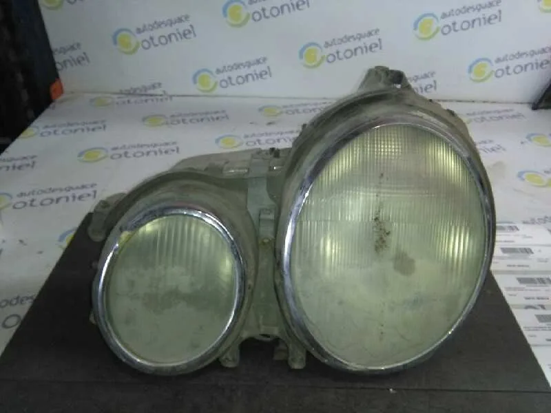 Faro Izquierdo para Mercedes-Benz Clase E (W210) Familiar