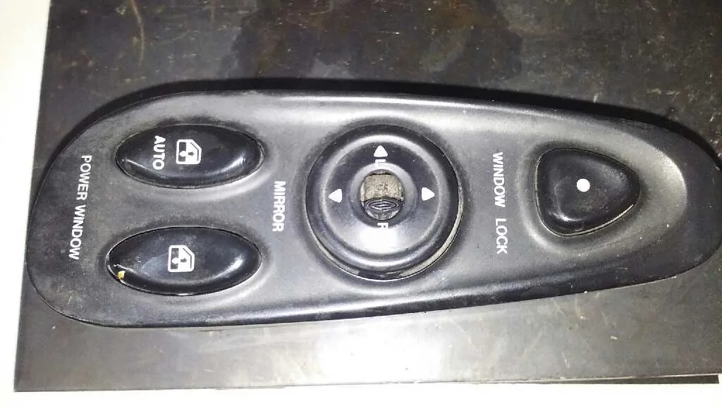 Mando Elevalunas Delantero Izquierdo para Hyundai Coupe (J2)