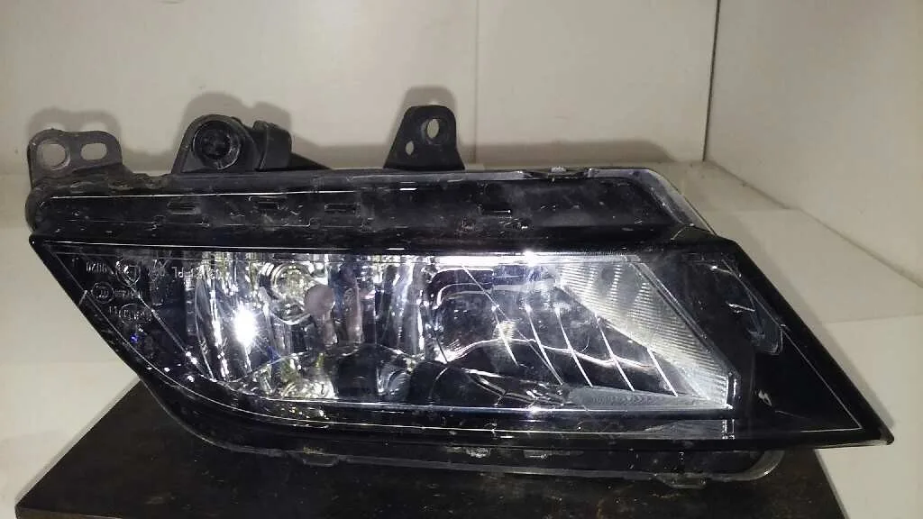 Faro Antiniebla Izquierdo para Seat Toledo (Kg3)