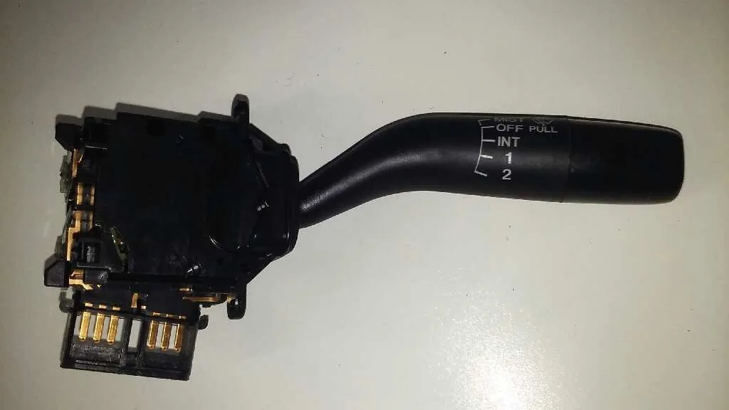 Mando Limpia para Mazda 323 Berlina F/S (Bj)