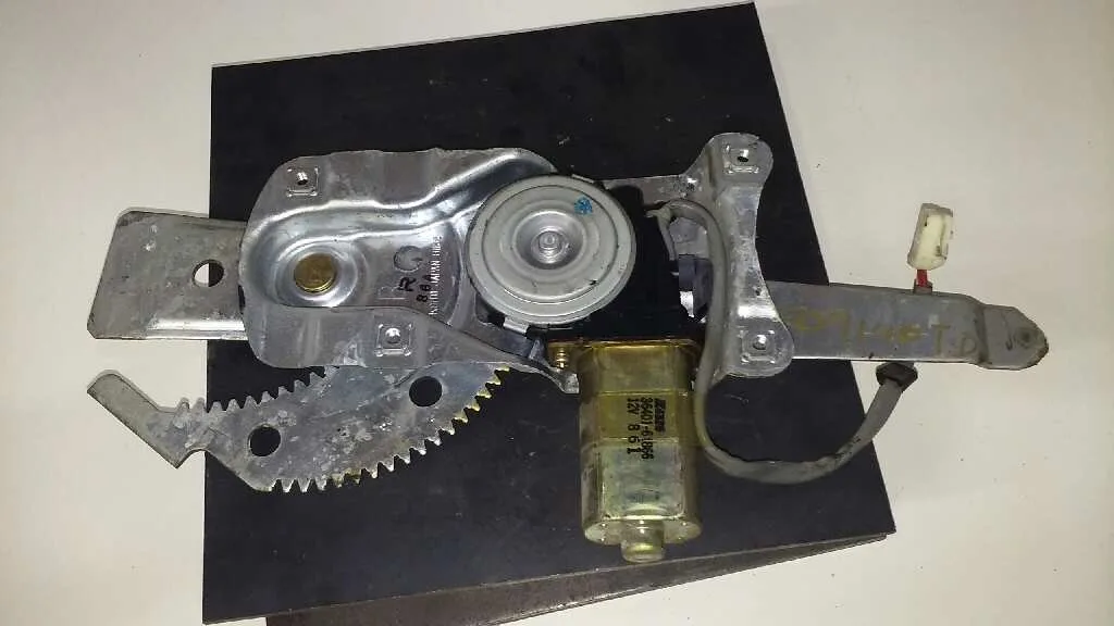 Elevalunas Trasero Derecho para Mazda 323 Berlina F/S (Bj)