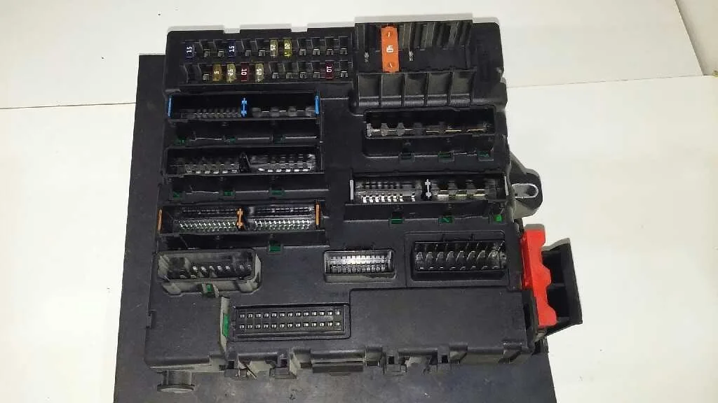 Caja Reles / Fusibles para Opel Vectra C Berlina