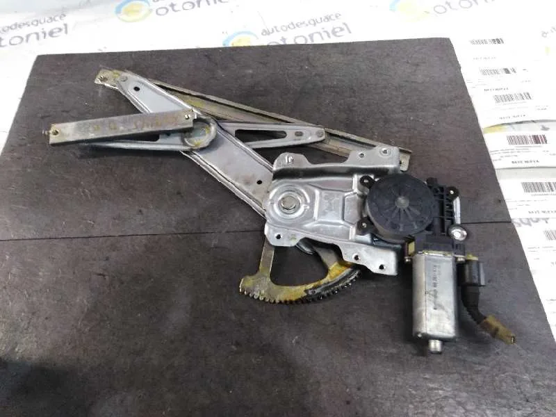 Elevalunas Delantero Derecho para Toyota Yaris (Ncp1/Nlp1/Scp1)