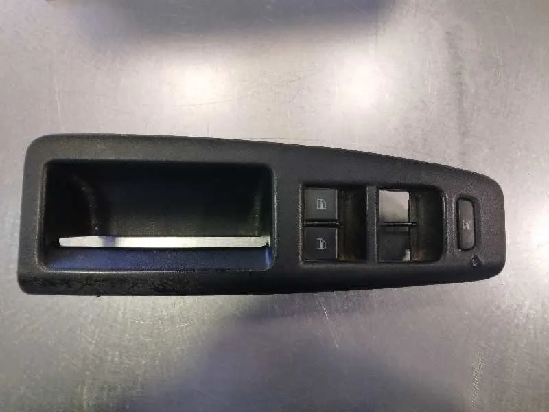 Mando Elevalunas Delantero Izquierdo para Volkswagen Polo (9N3)
