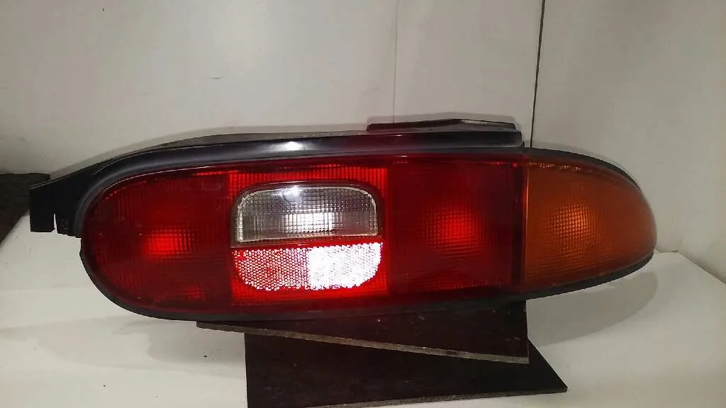 Piloto Trasero Derecho para Mazda Mx-3 (Ec)