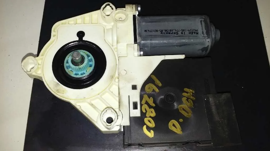 Motor Elevalunas Delantero Derecho para Volkswagen Passat Variant (3C5)