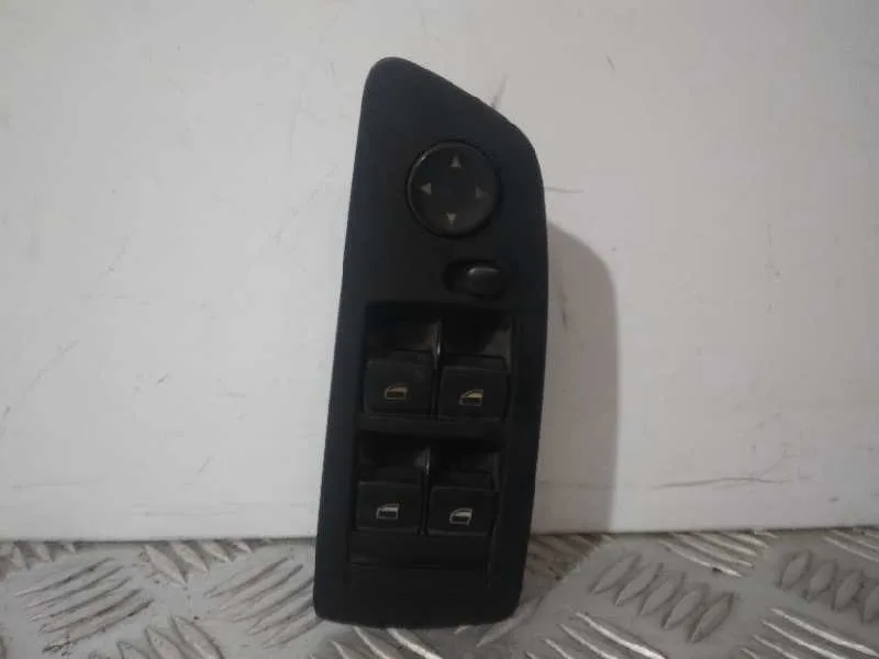 Mando Elevalunas Delantero Izquierdo para Bmw Serie 1 Berlina (E81/E87)
