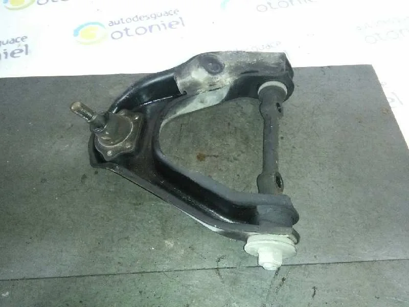 Brazo Suspension Superior Delantero Izquierdo para Nissan Terrano/Terrano.ii (R20)
