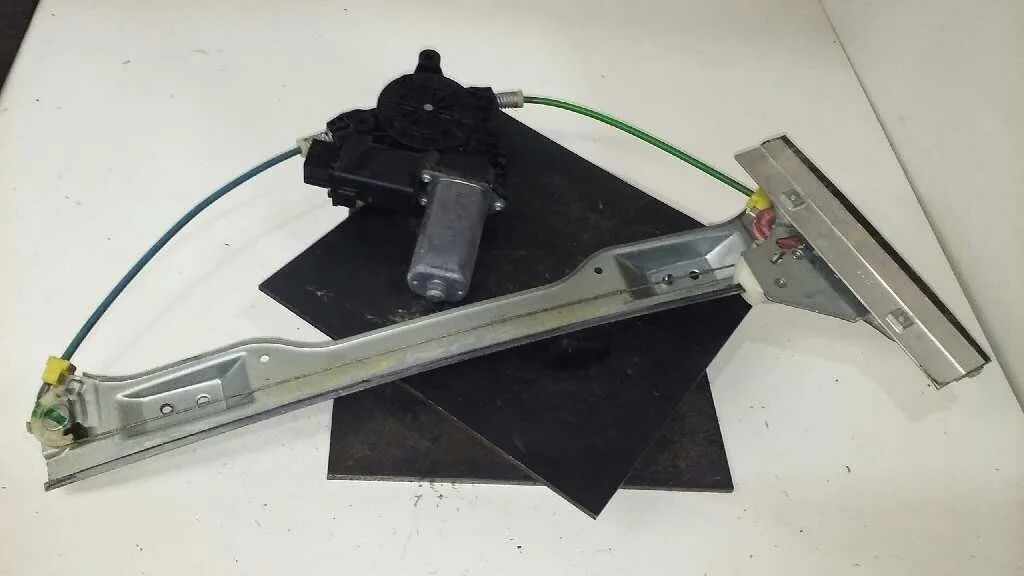 Elevalunas Delantero Izquierdo para Opel Corsa D