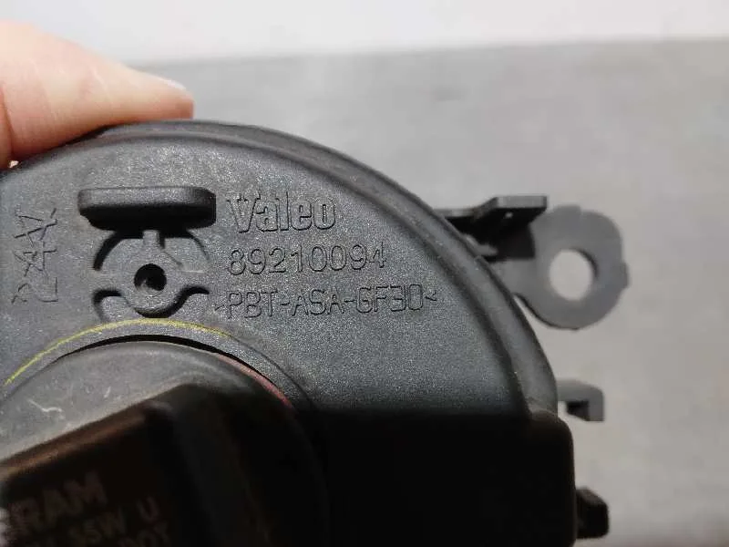 Faro Antiniebla Derecho para Dacia Logan