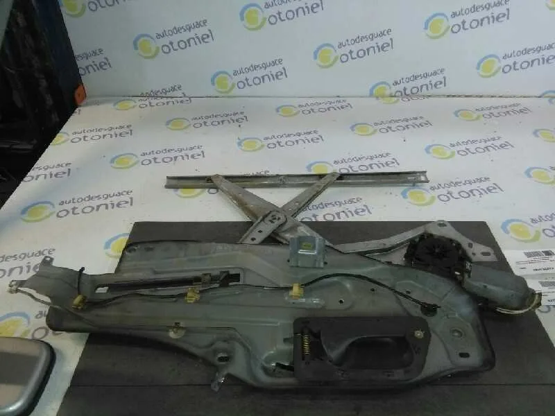 Elevalunas Delantero Derecho para Renault Laguna (B56)