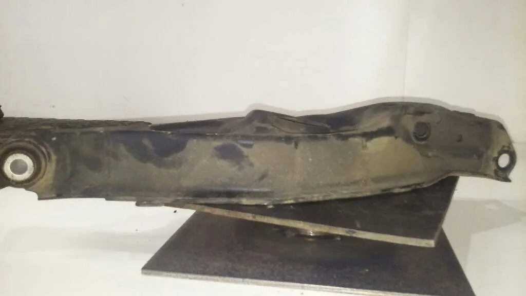 Brazo Suspension Inferior Trasero Derecho para Mercedes-Benz Clase C (W203) Berlina