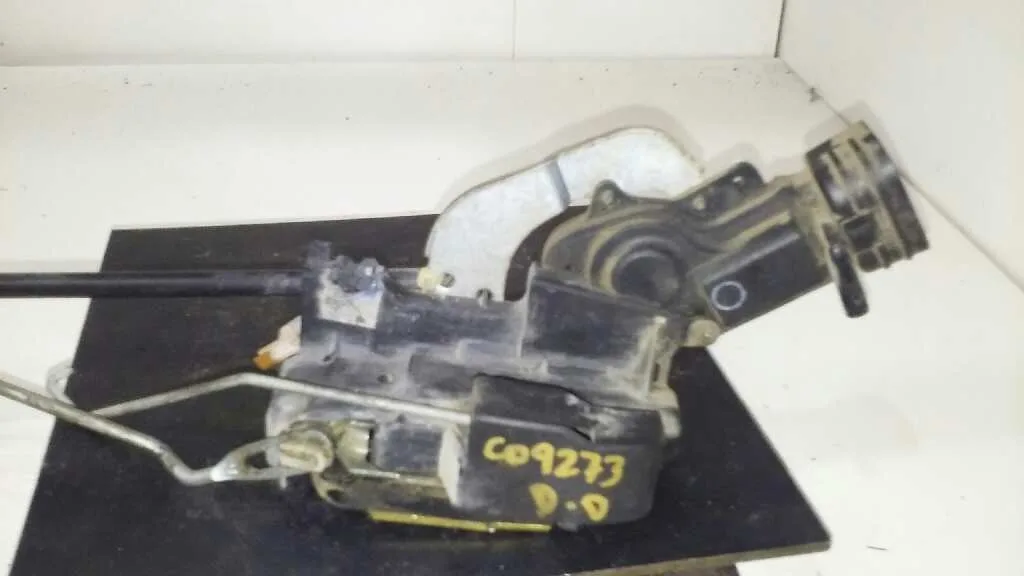 Cerradura Puerta Delantera Derecha para Toyota Corolla (E11)
