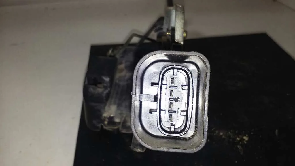 Cerradura Puerta Delantera Derecha para Toyota Corolla (E11)