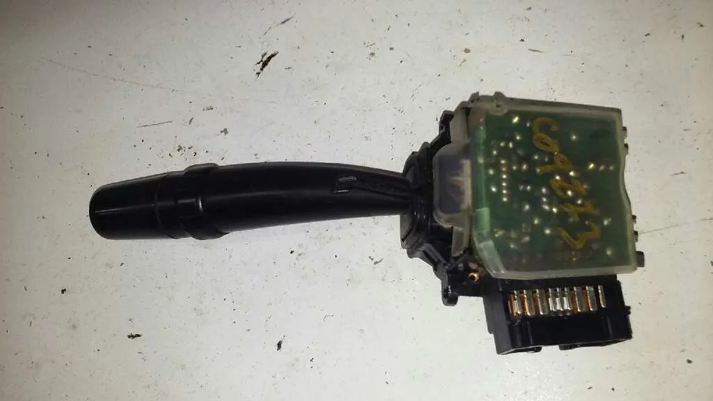 Mando Limpia para Toyota Corolla (E11)