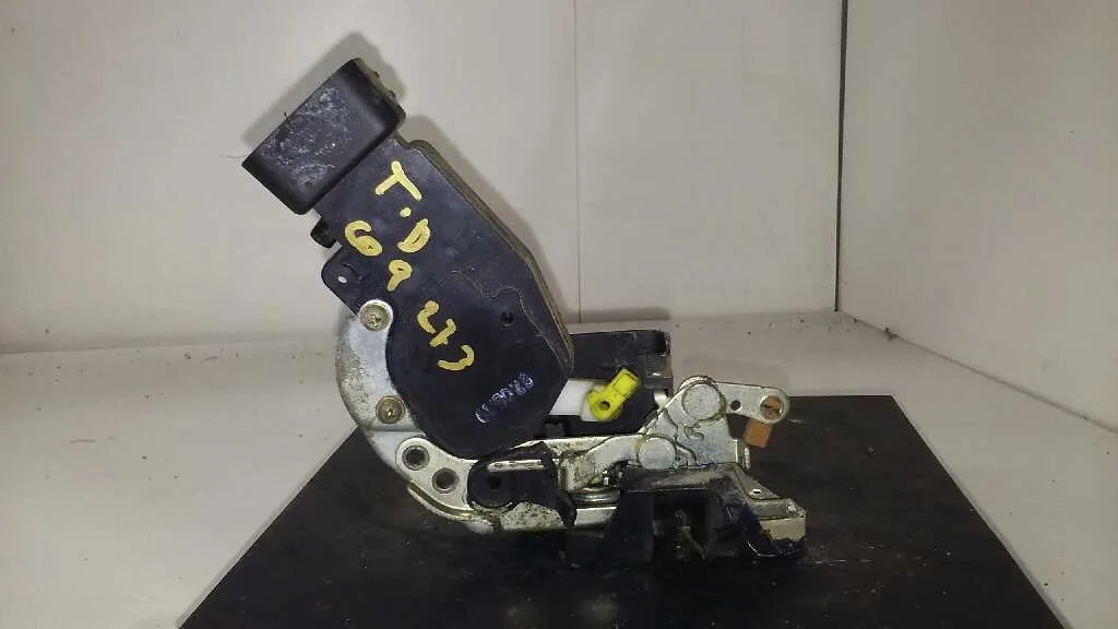 Cerradura Puerta Trasera Derecha para Toyota Corolla (E11)