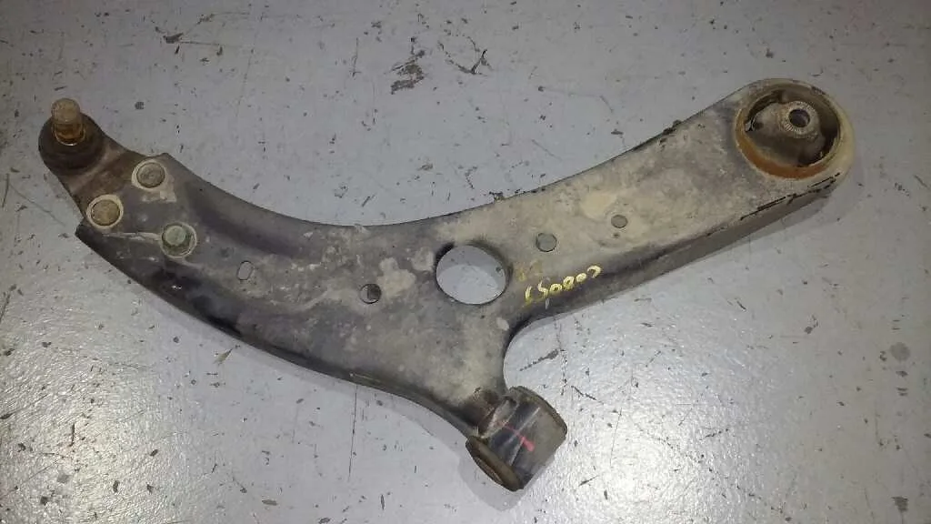 Brazo Suspension Inferior Delantero Derecho para Hyundai I30 (Gd)