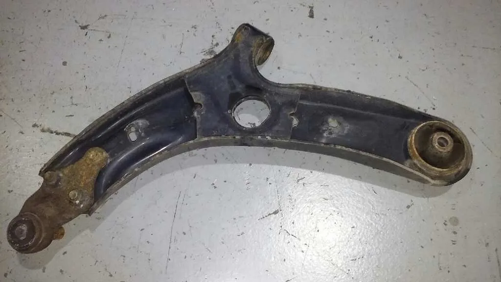 Brazo Suspension Inferior Delantero Derecho para Hyundai I30 (Gd)