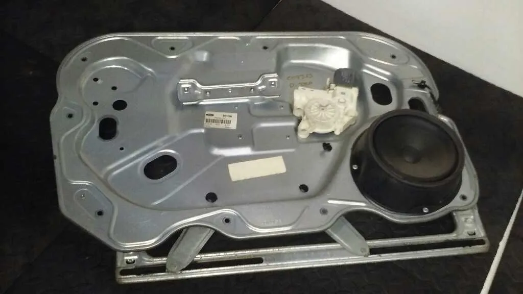 Elevalunas Delantero Izquierdo para Ford Focus Berlina (Cap)