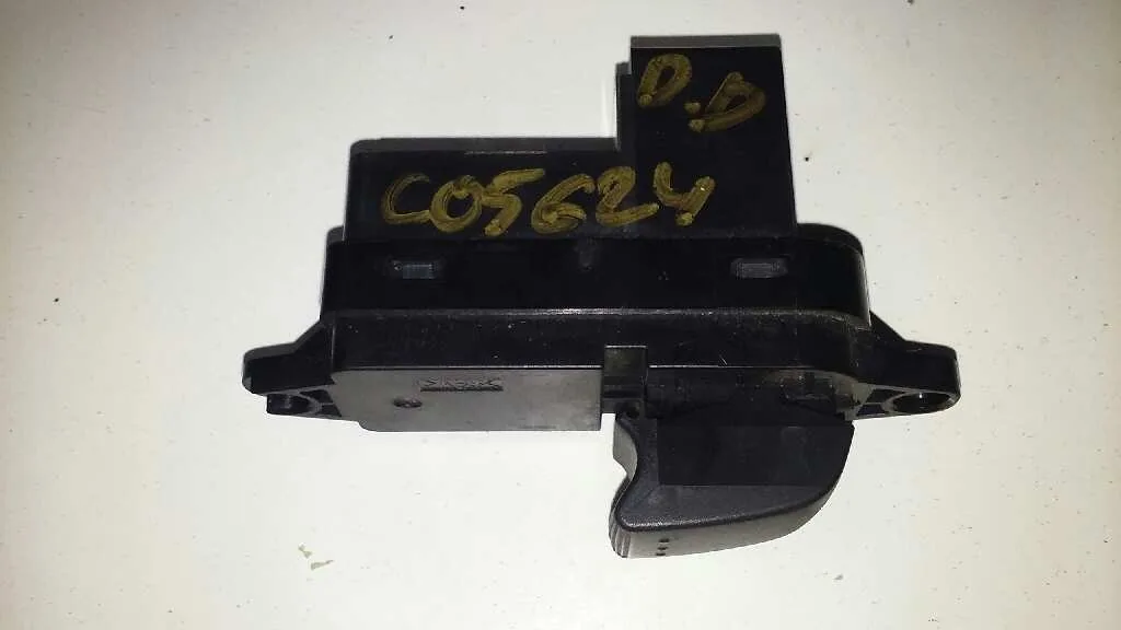 Mando Elevalunas Delantero Derecho para Mazda 6 Berlina (Gg)