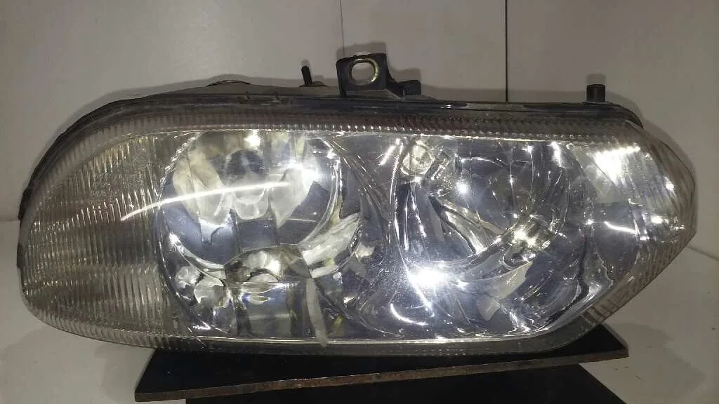 Faro Derecho para Alfa Romeo 156 (116)
