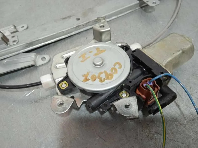 Elevalunas Trasero Izquierdo para Nissan X-Trail (T30)