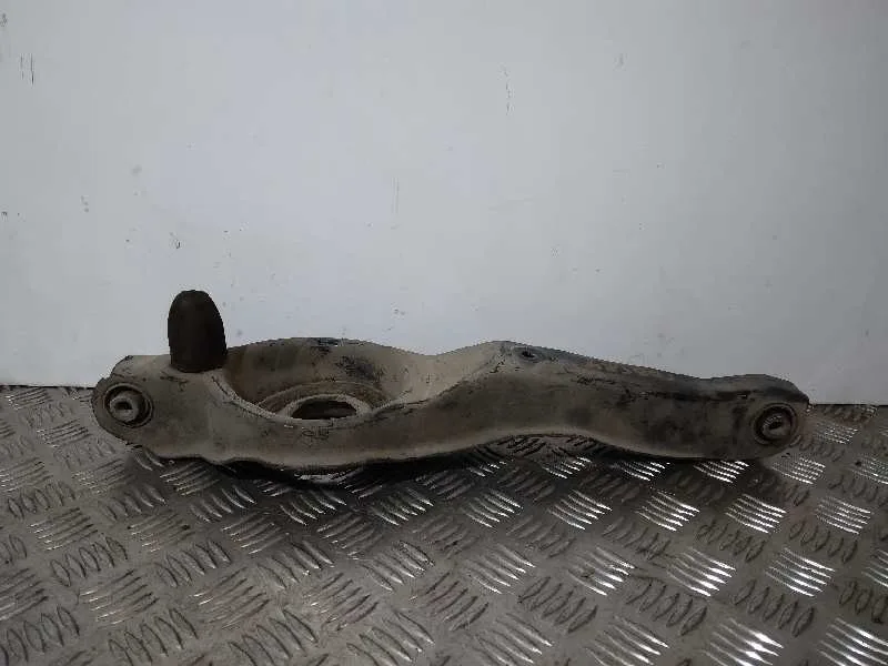 Brazo Suspension Inferior Trasero Derecho para Ford Focus Berlina (Cap)