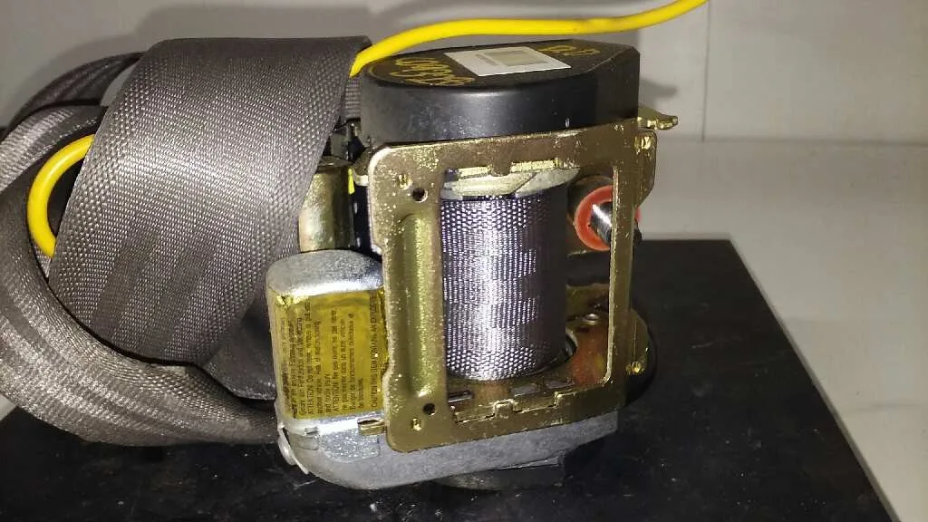 Pretensor Airbag Derecho para Kia Rio