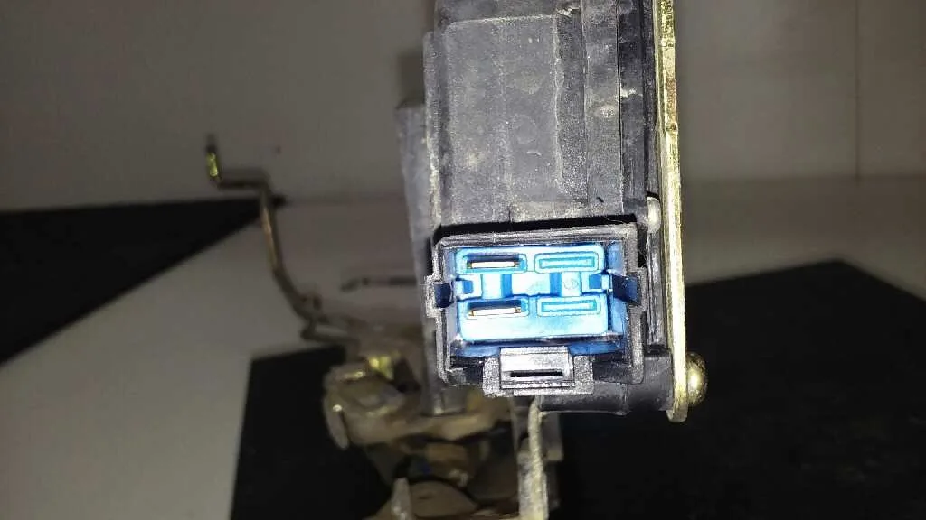 Cerradura Puerta Delantera Derecha para Hyundai Accent (Lc)