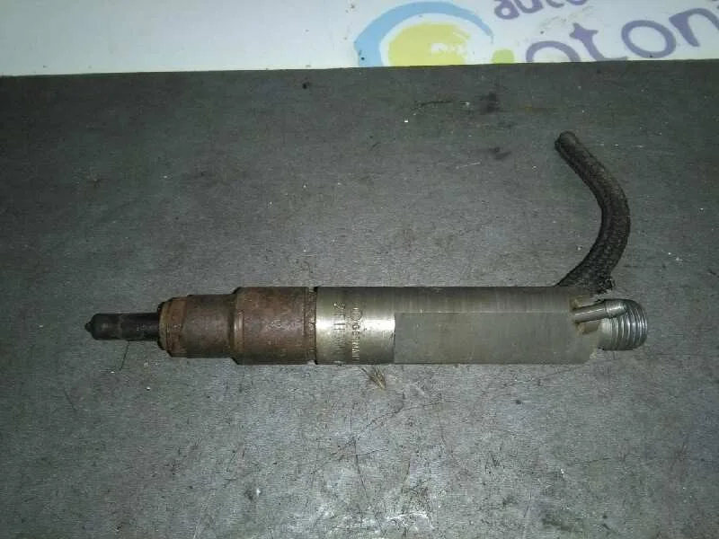 Inyector para Volkswagen Passat Berlina (3A2)