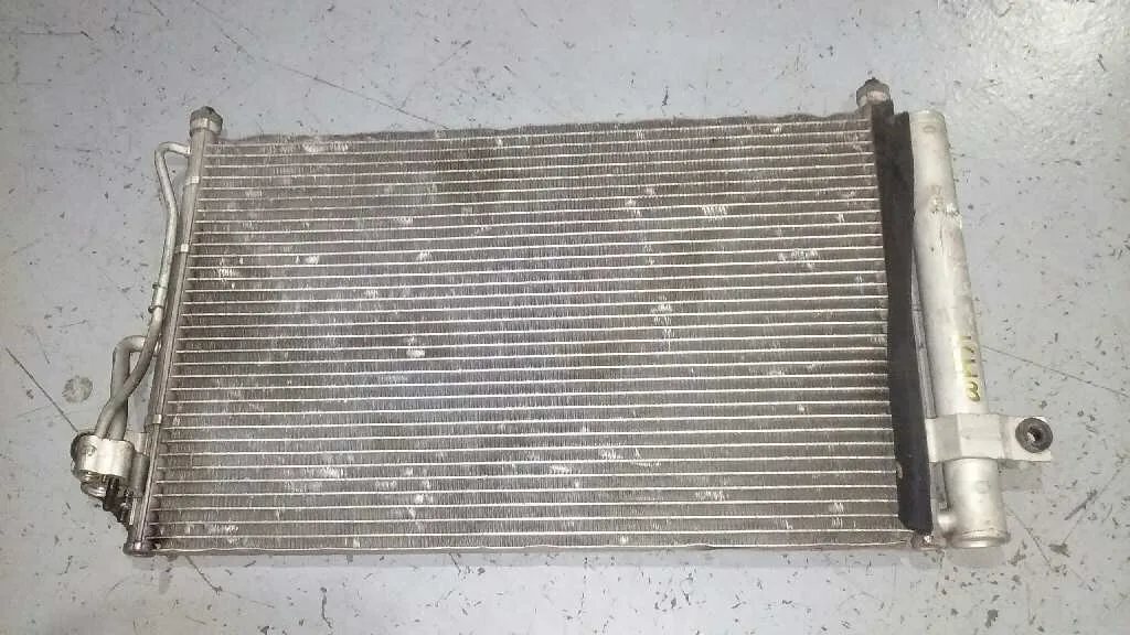 Condensador / Radiador Aire Acondicionado para Hyundai Getz (Tb)