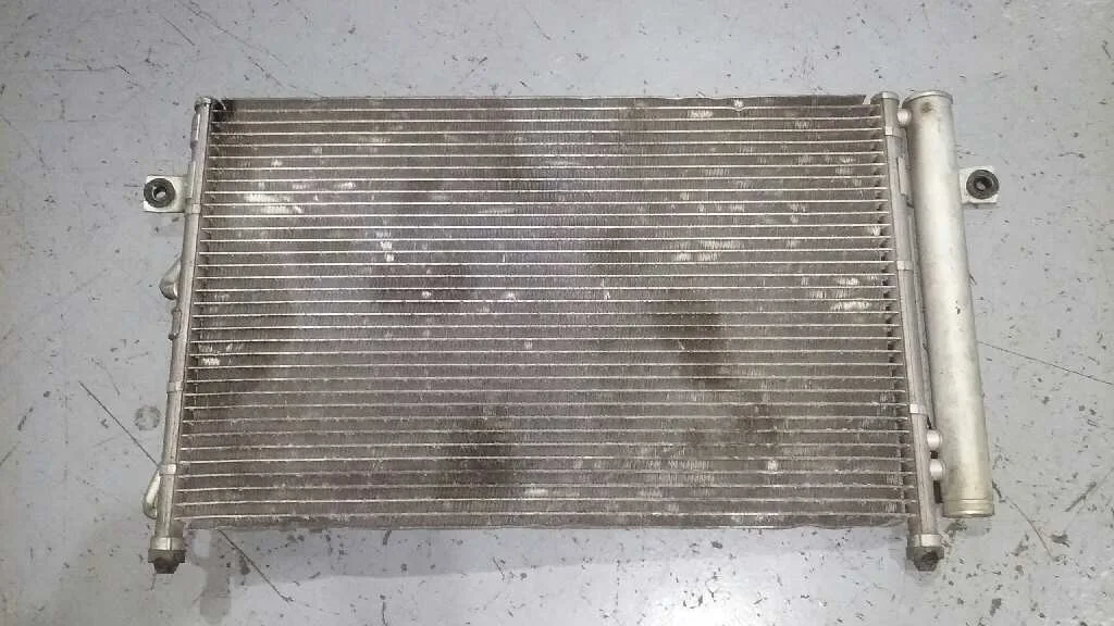 Condensador / Radiador Aire Acondicionado para Hyundai Getz (Tb)