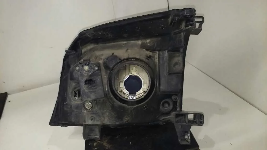Faro Derecho para Nissan X-Trail (T30)