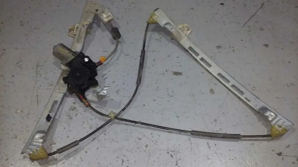 Elevalunas Delantero Izquierdo para Peugeot 206 Berlina