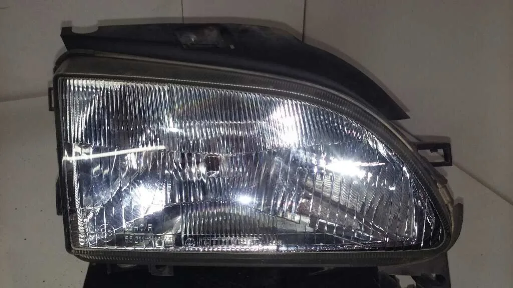 Faro Derecho para Seat Arosa (6H1)
