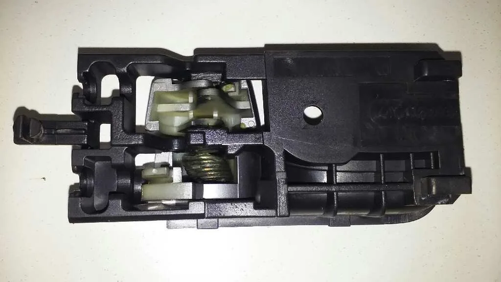 Maneta Interior Trasera Derecha para Suzuki Swift Berlina (Mz)