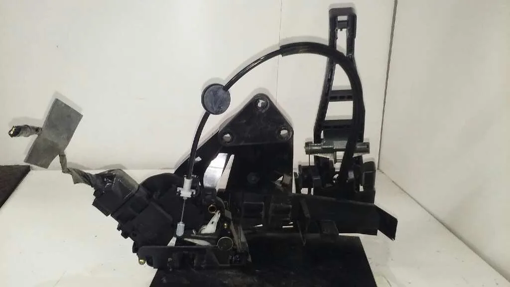 Cerradura Puerta Delantera Derecha para Ford Focus Berlina (Cap)